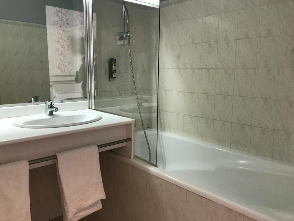 Logis La Villa Des Houx Aumale 外观 照片